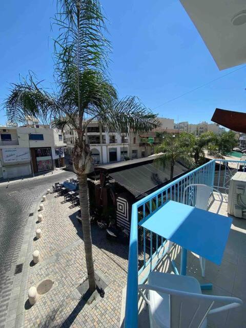 2 Bedroom Apt In Ermou 4 Minute Walk Beach Larnaca Exterior photo