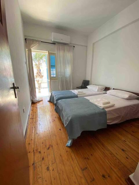 2 Bedroom Apt In Ermou 4 Minute Walk Beach Larnaca Exterior photo